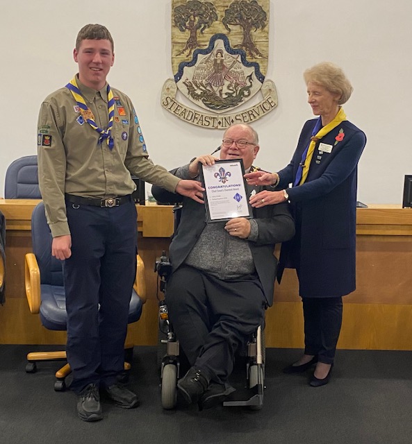 Harry Dood accepting his Chief Scout Diamond Award